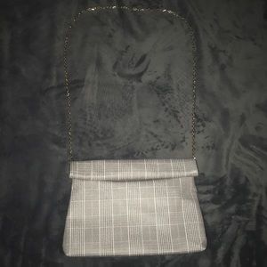 Super chic crossbody !